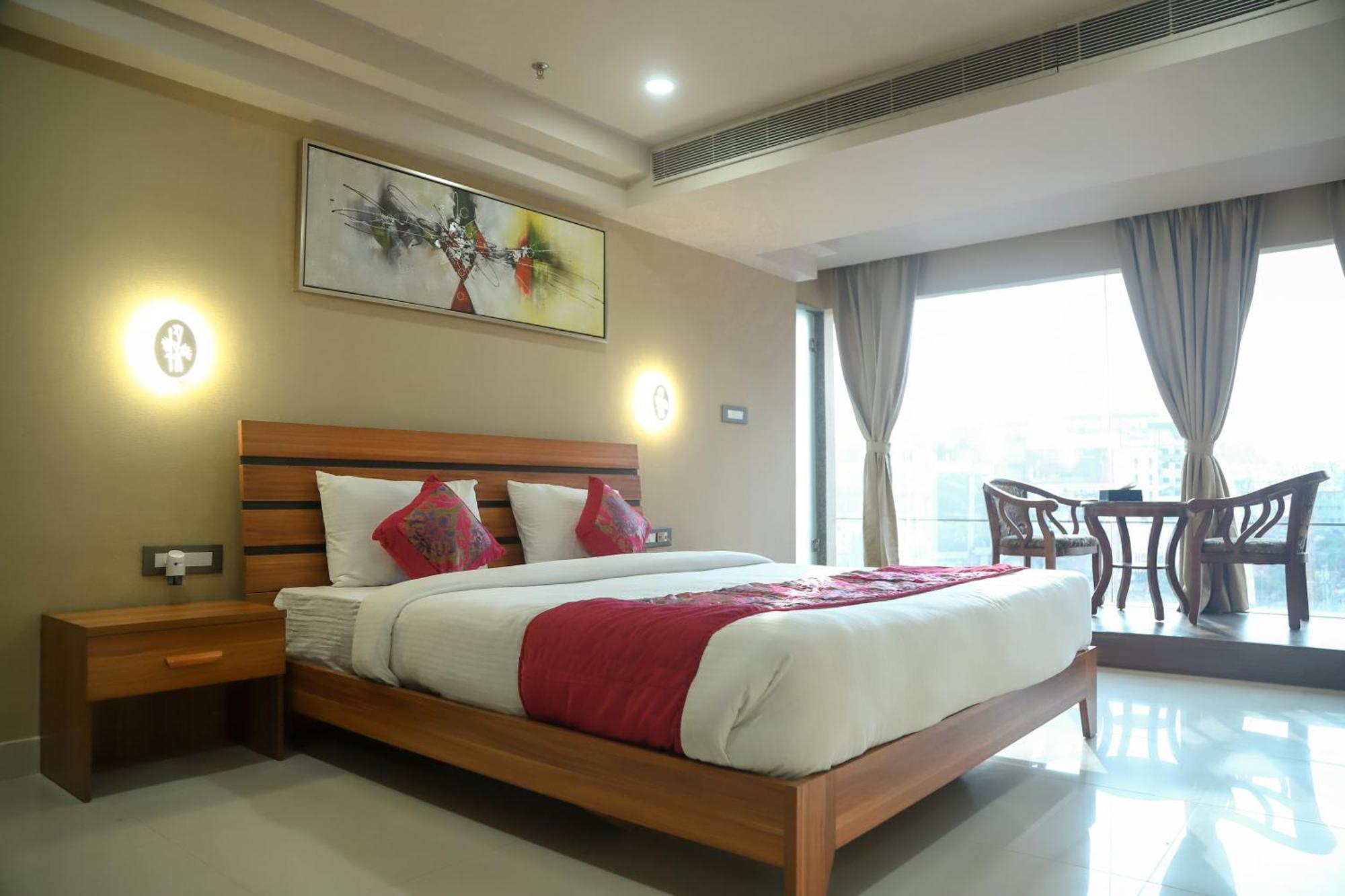 Hotel Apollo Grand Guwahati Dış mekan fotoğraf