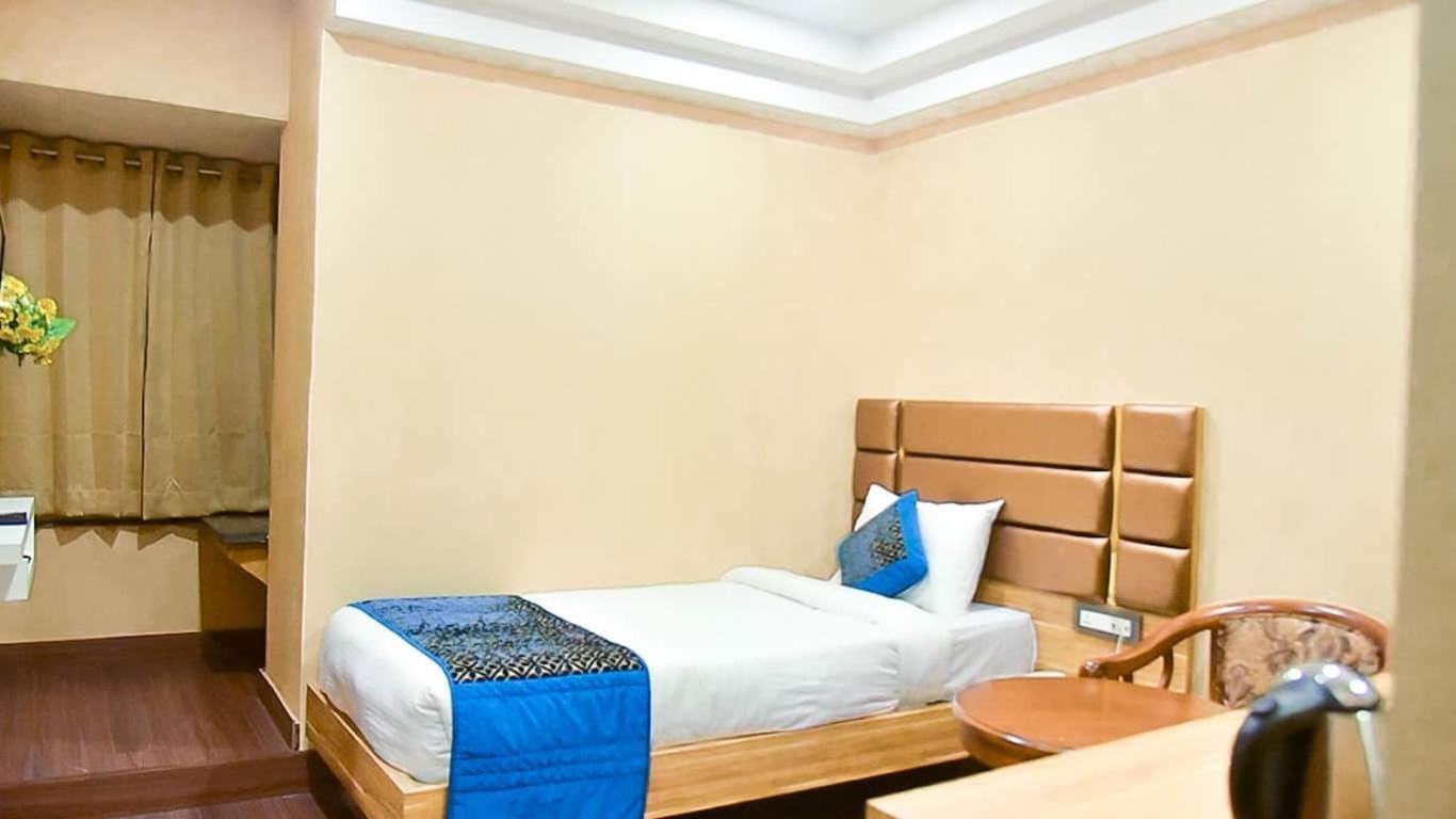 Hotel Apollo Grand Guwahati Dış mekan fotoğraf