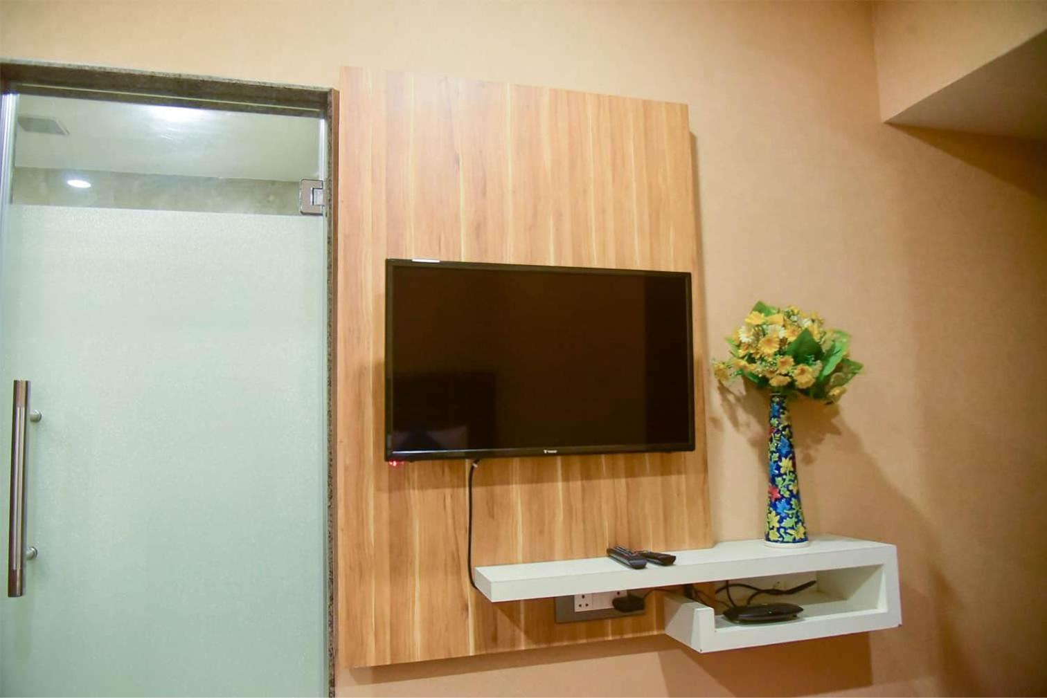 Hotel Apollo Grand Guwahati Dış mekan fotoğraf