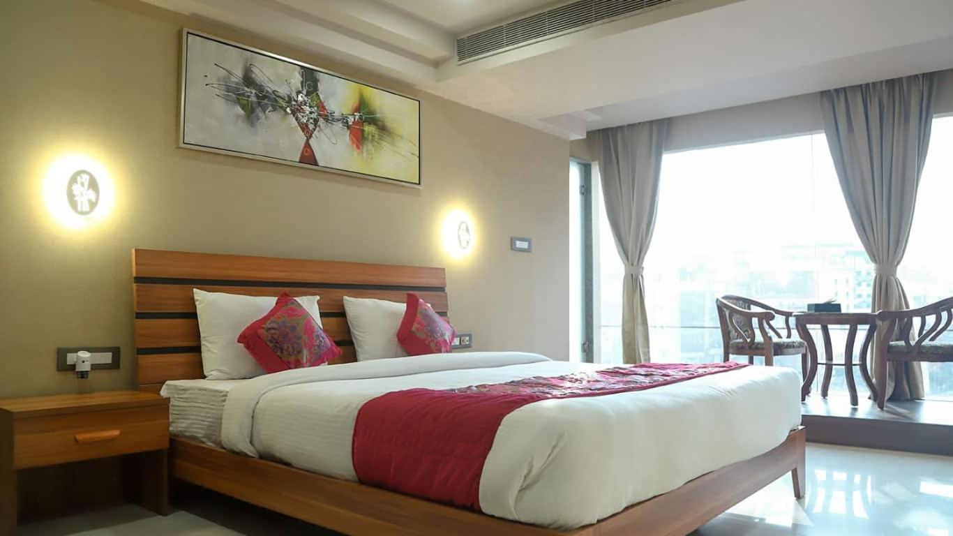 Hotel Apollo Grand Guwahati Dış mekan fotoğraf